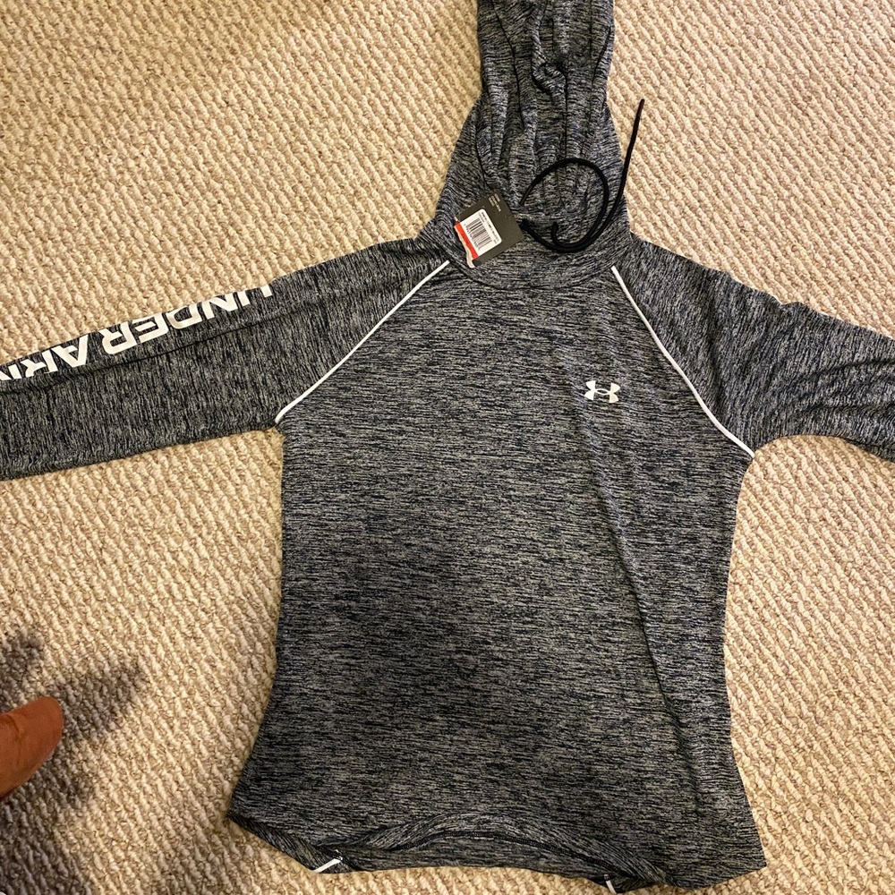 Never worn, Under-armor sweatshirt